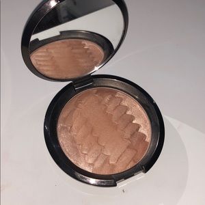 BECCA sunrise waves bronzer